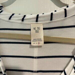 Medium We The Free shirt